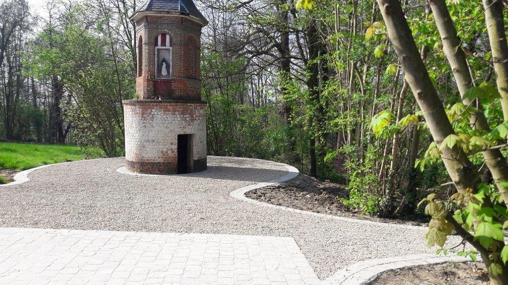 Aanleg in platines + grindverharding